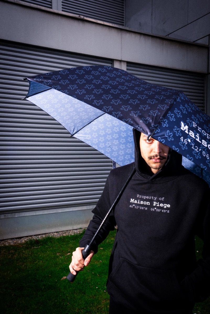 BLACK HOODIE PROPERTY MP
