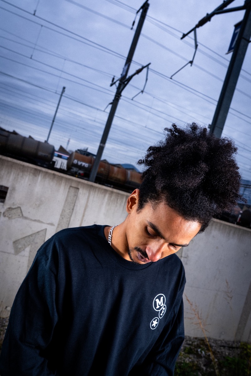 BLACK LONGSLEEVE MP